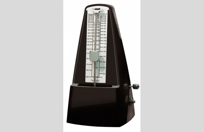 Montford Metronome Pyramid - Gloss Black - Image 1